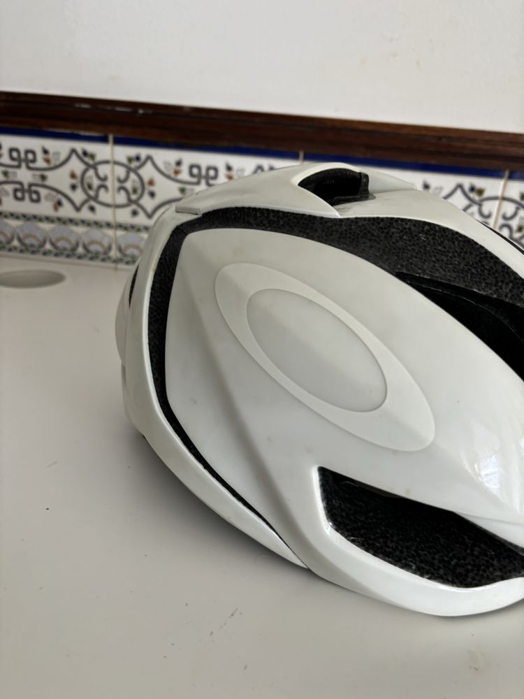 Vendo capacete praticamente novo