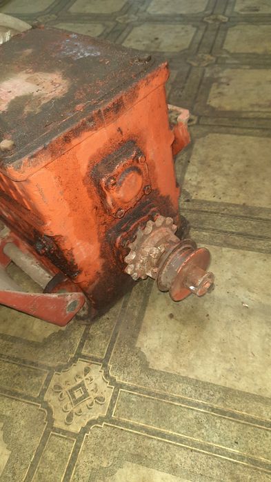 Продам редуктор б/у