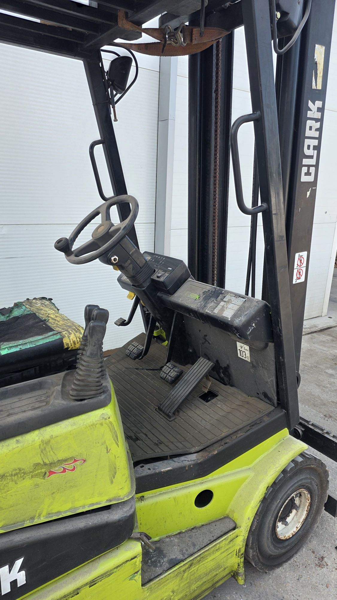 Wózek widłowy CLARK CGP 16 gazowka vw