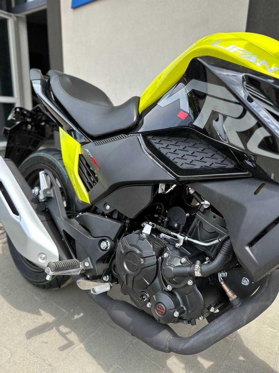 Мотоцикл Lifan KPS200