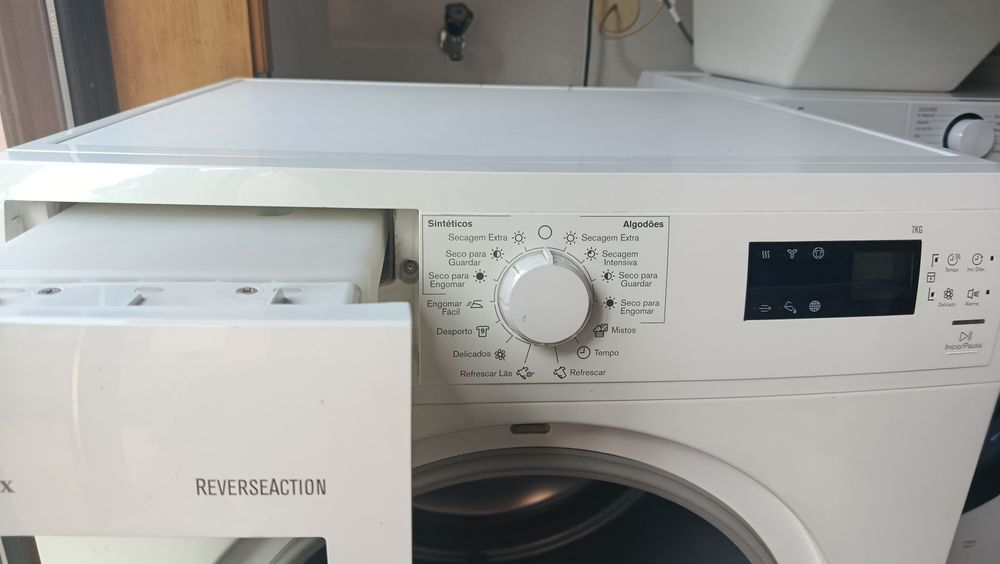 Máquina de secar Electrolux ( Avariada)