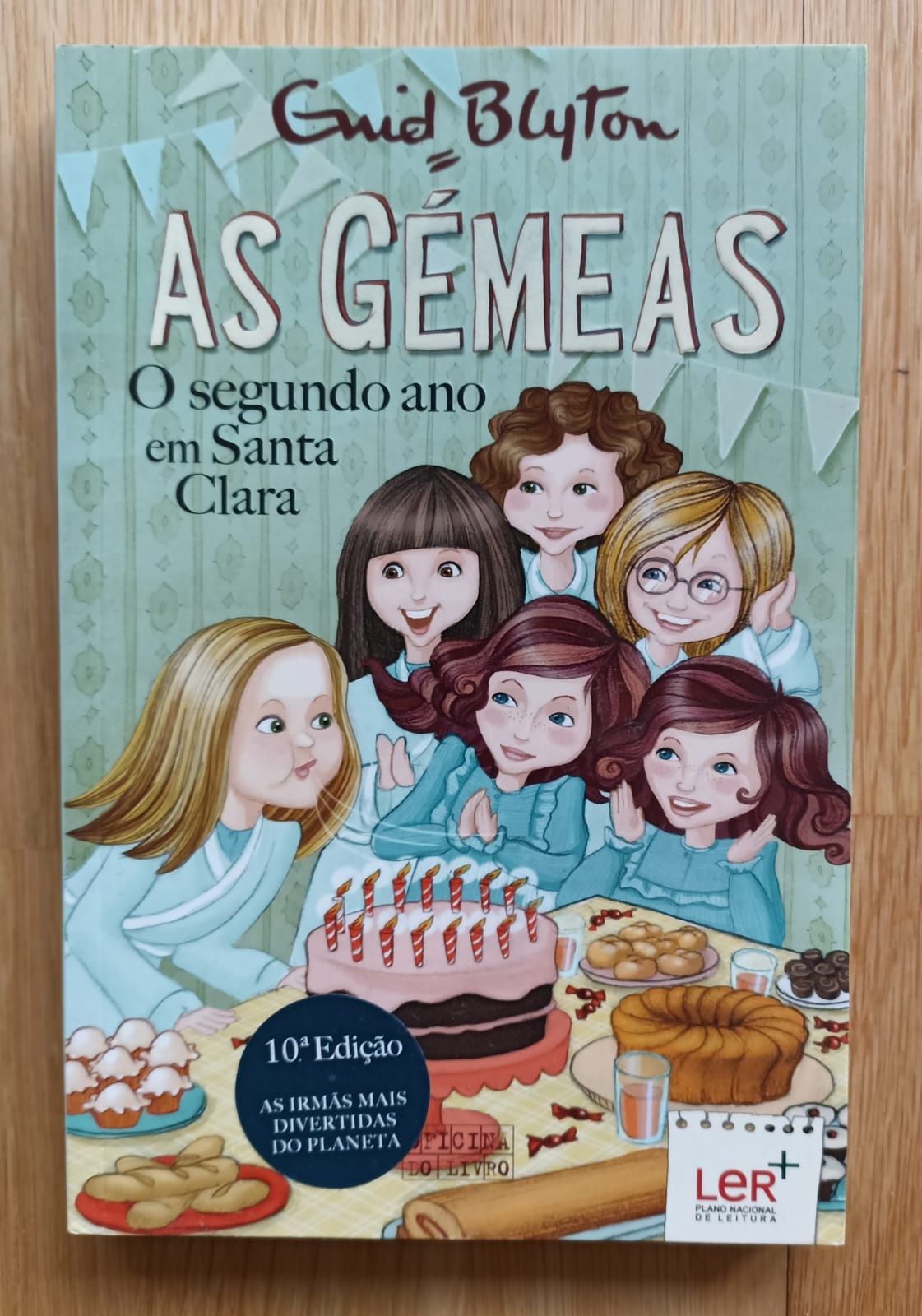 Livro As Gémeas - O segundo ano em Santa Clara