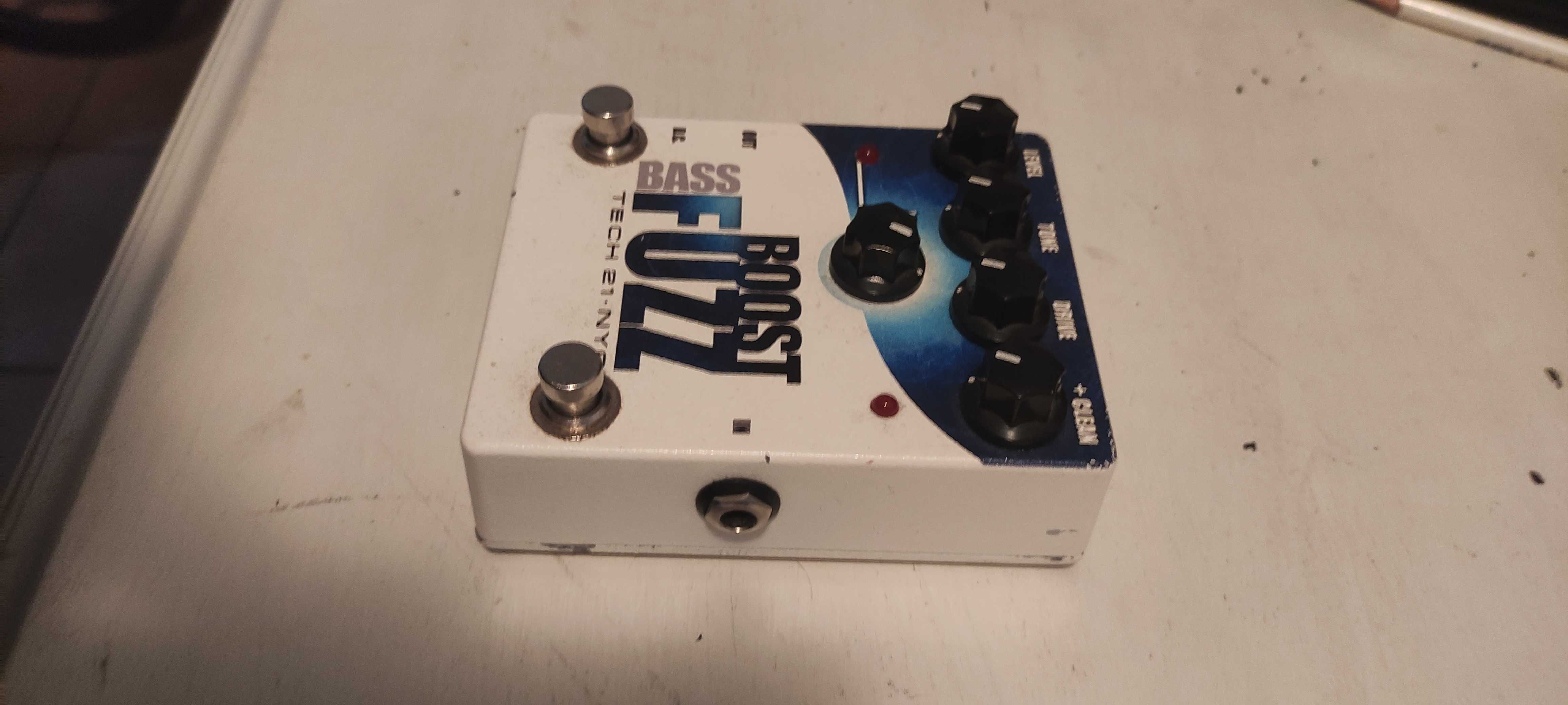 Pedal Bass Boost Fuzz - Tech 21