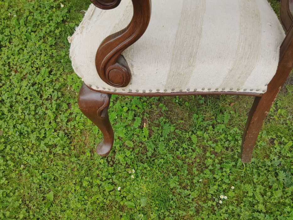 Krzesła "tronowe" w stylu ,, Ludwik,,