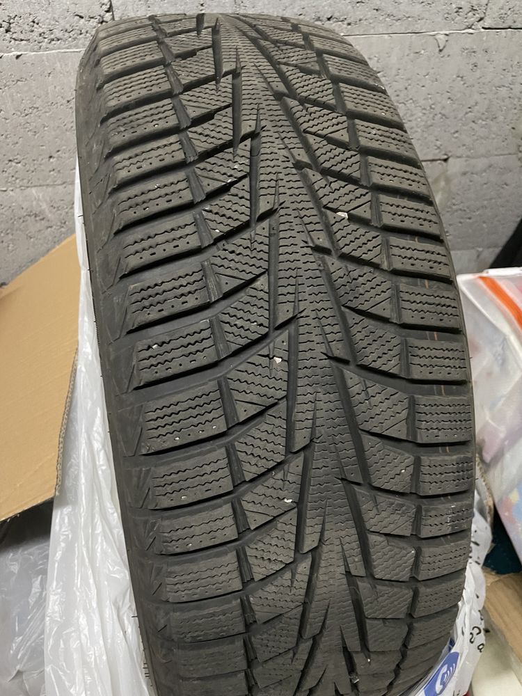 225 55 R19 Hankook Winter i*cept X