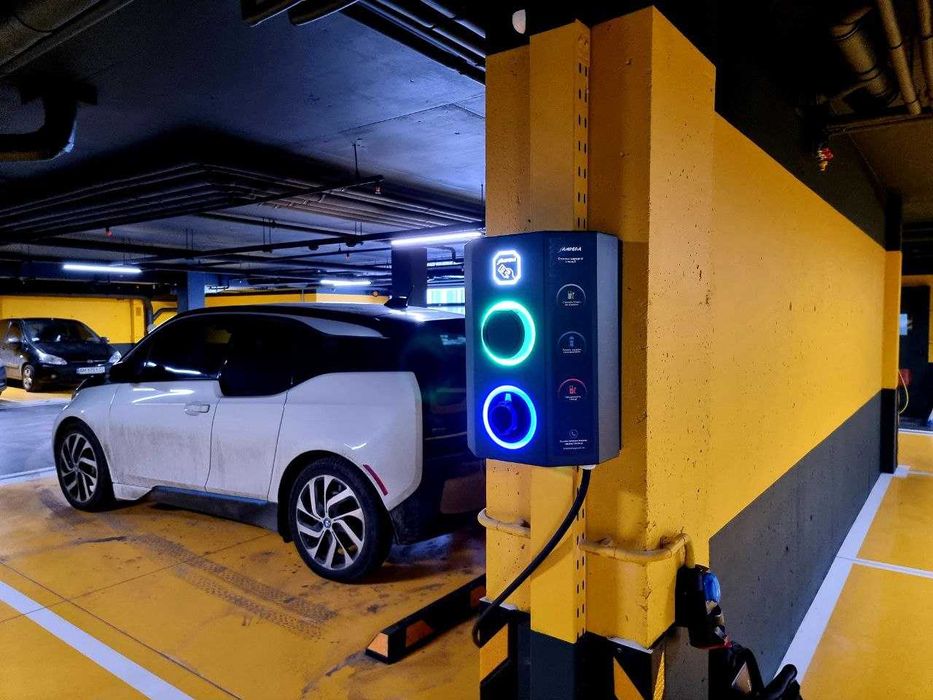 Бізнес-зарядки для електромобілів | 7–22 кВт для Tesla, Nissan, Audi