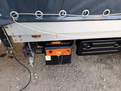 Kontener z plandeką i windą do Iveco C50