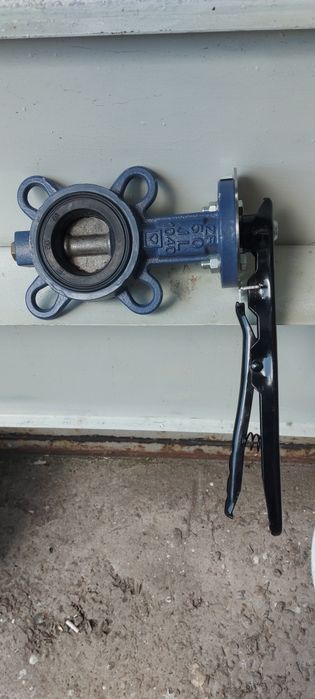 Затвор Баттерфляй,брент. Herz////////////