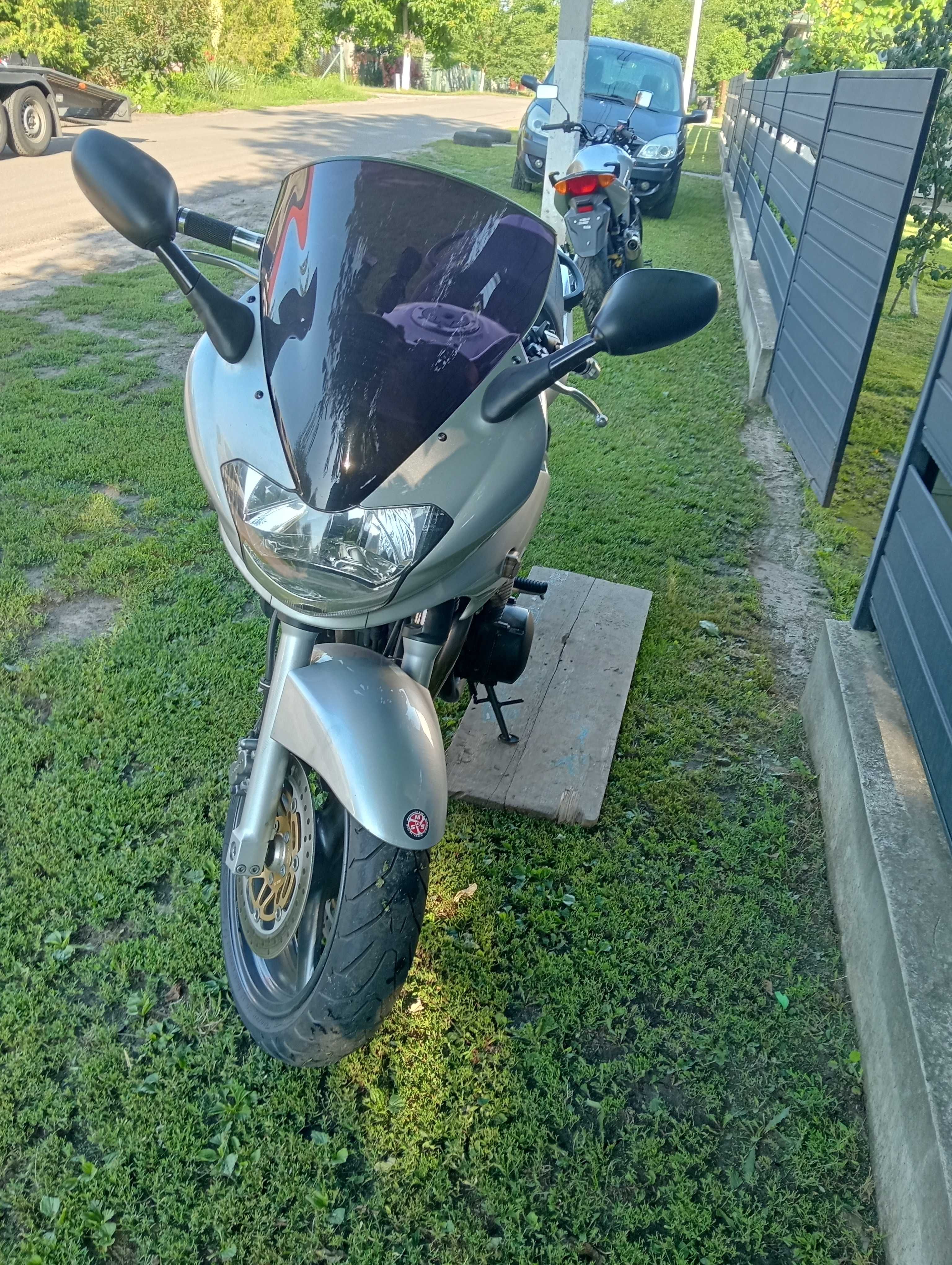 Продам kawasaki zr-7s