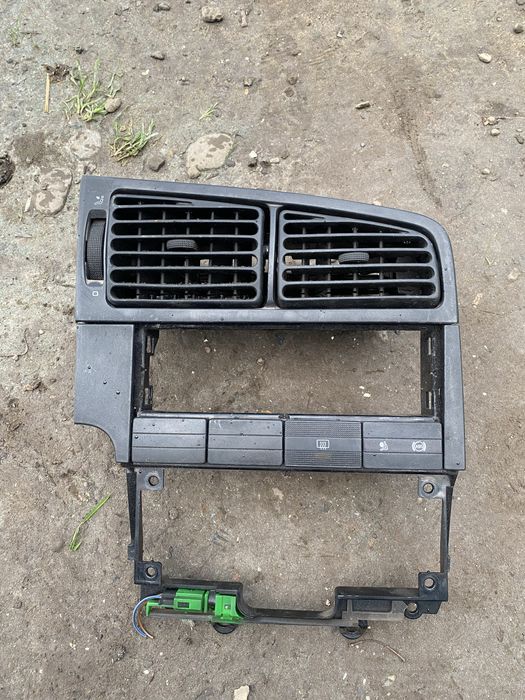 деталі салону пластики до Passat B3 B4 1.8 1.9TDI