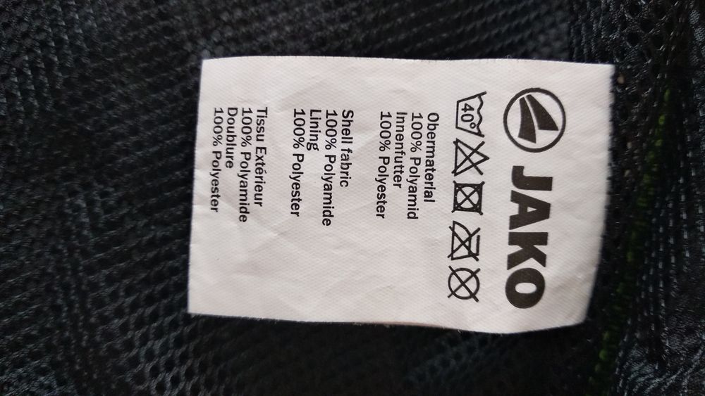 Продам куртку ветровку дождевик