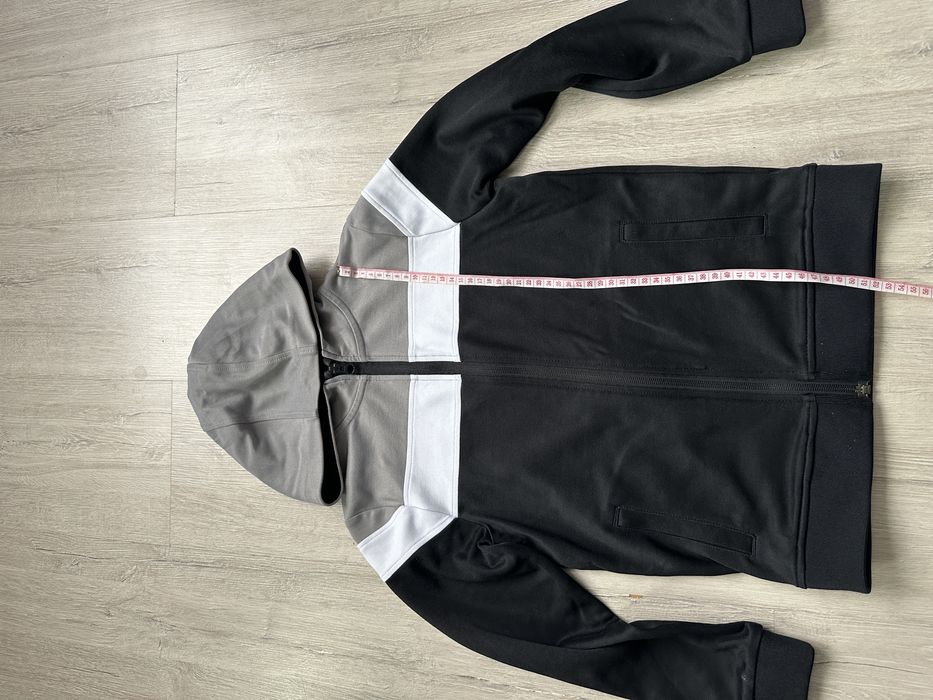 Продам кофту M&S на 140 зріст