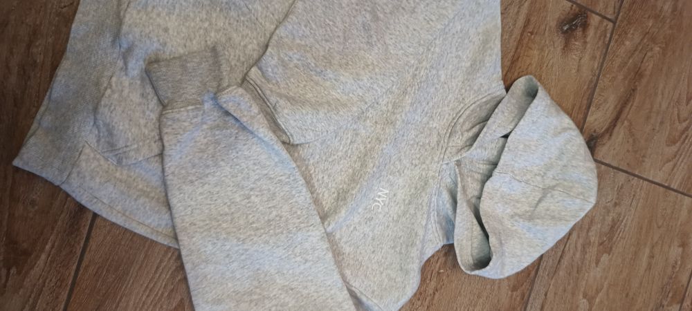 Bluza z kapturem dla dziewczynki rozmiar 146/152 firmy h&m