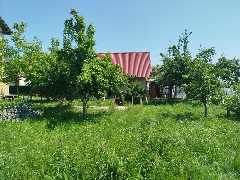 Продам 2 будинки..25 соток!!!