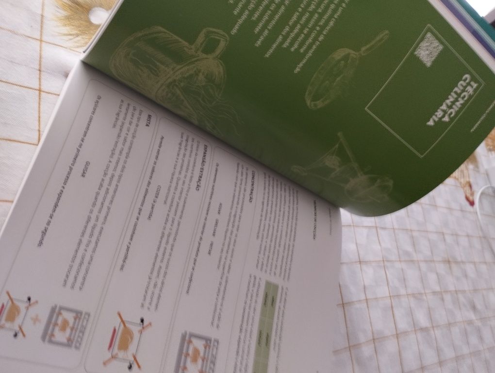 Livro "Tecnologia de Cozinha: Equipamentos e Produtos"