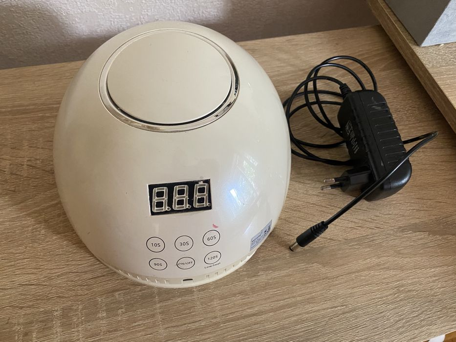 Диодная мощная лед лампа для ногтей / маникюра с вентилятором