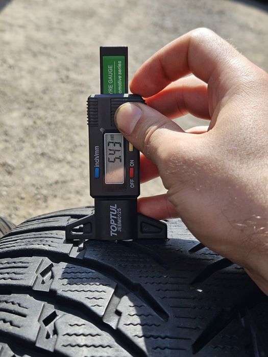 Шины БУ 275 60 R 20 Nokian wr suv 4 комплект зима