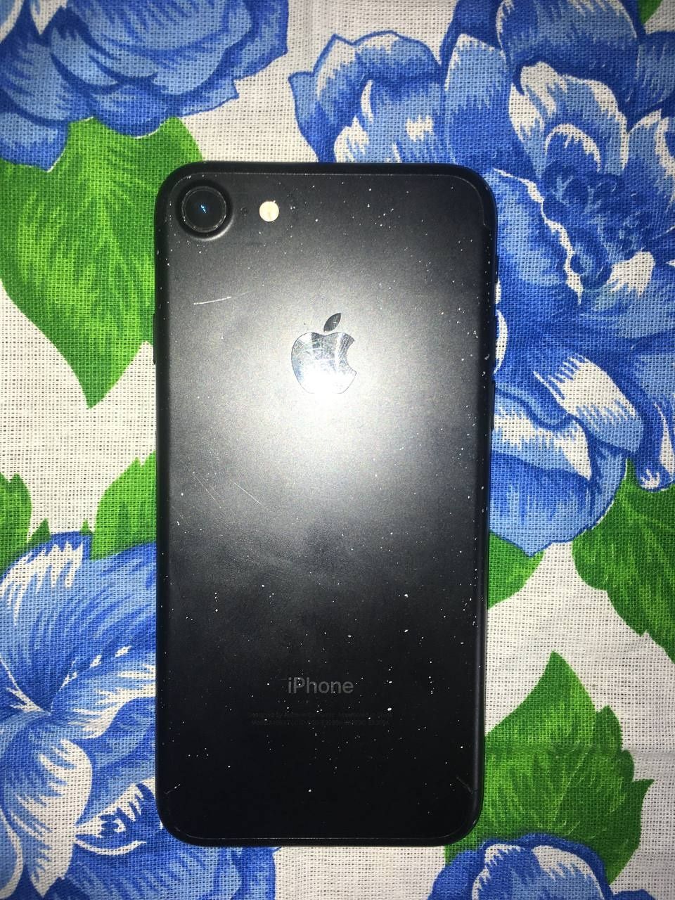 iPhone 7 128gb и 2 iPhone 5S 16gb на запчасти