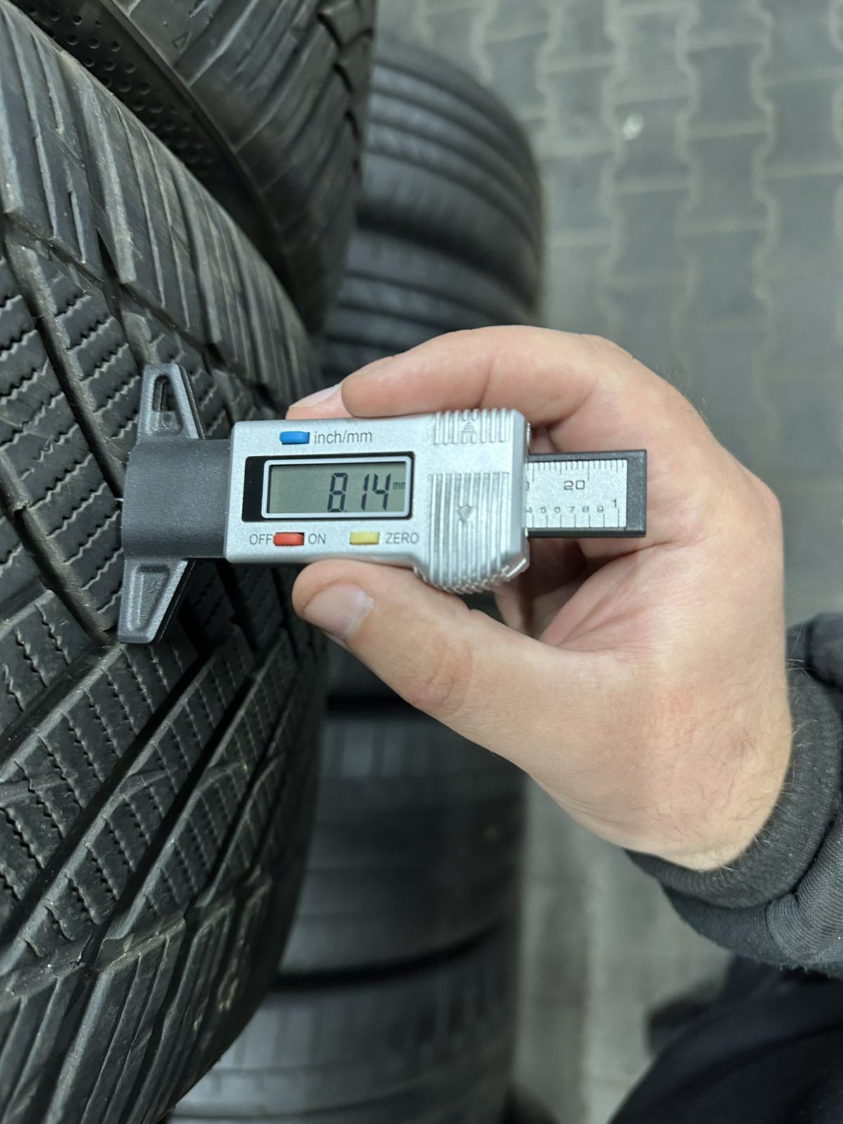 Шини Резина Зима 275/40 R20 106Y Imperial All Season Driver