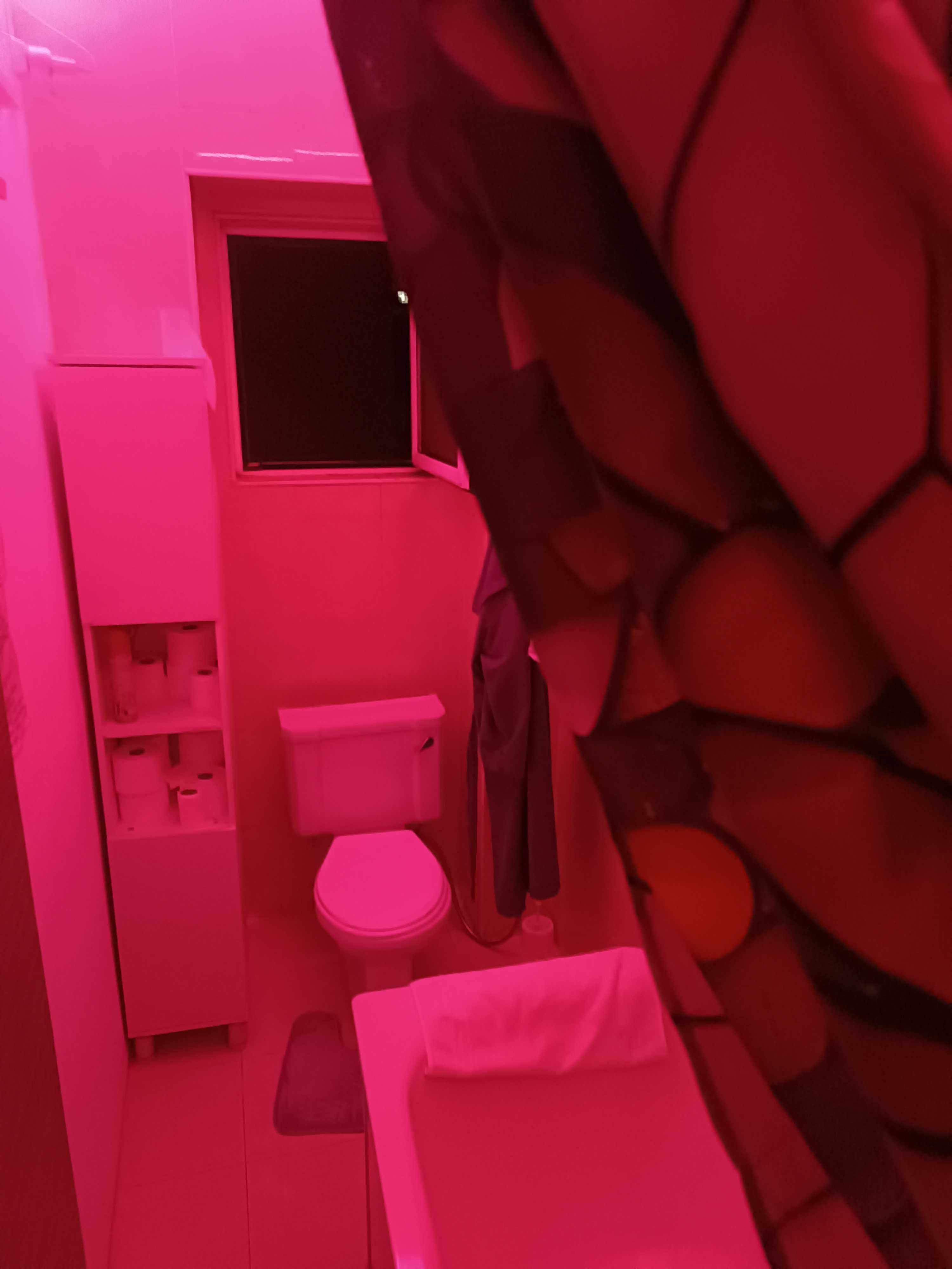 Quarto Privado com Varanda, Beliche, TV, Wi-Fi & AC