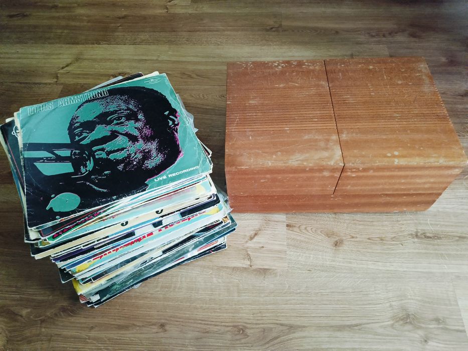 Gramofon + 93 stare płyty winylowe