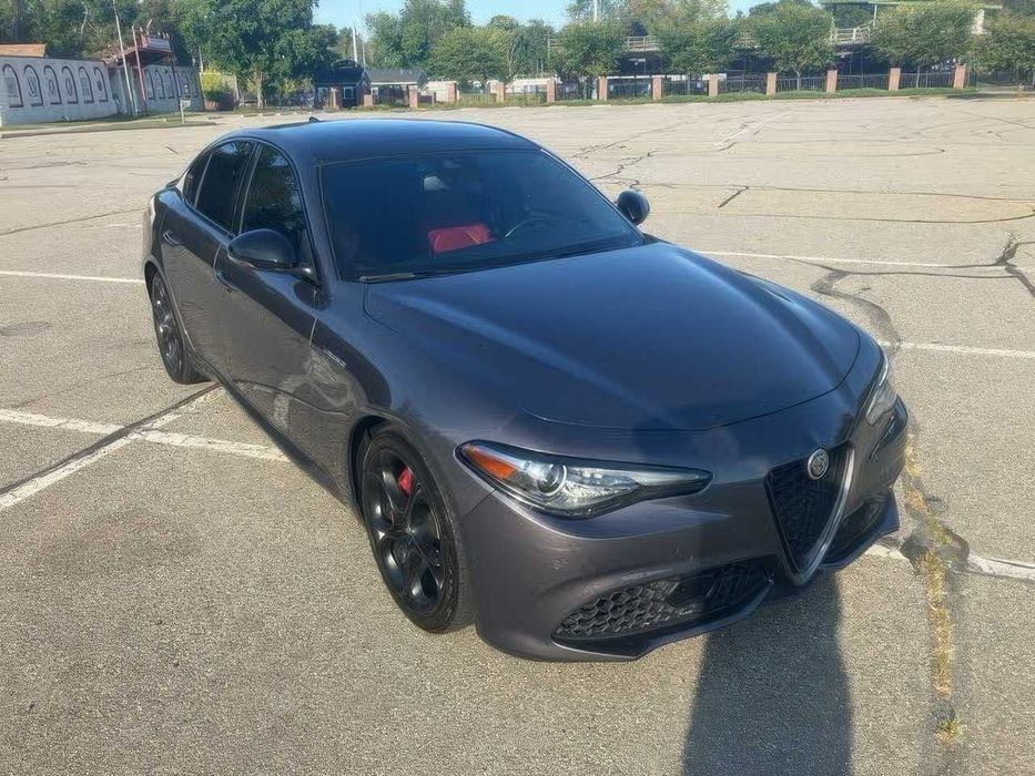 Alfa Romeo Giulia Veloce      2022