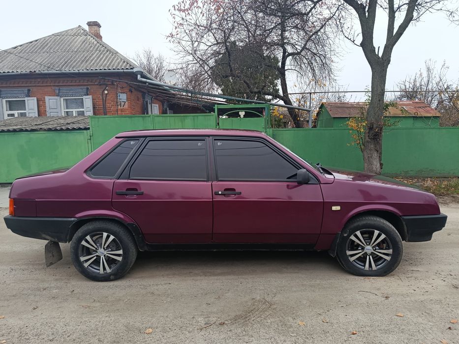 Продам ваз 21099 в хорошем состояние