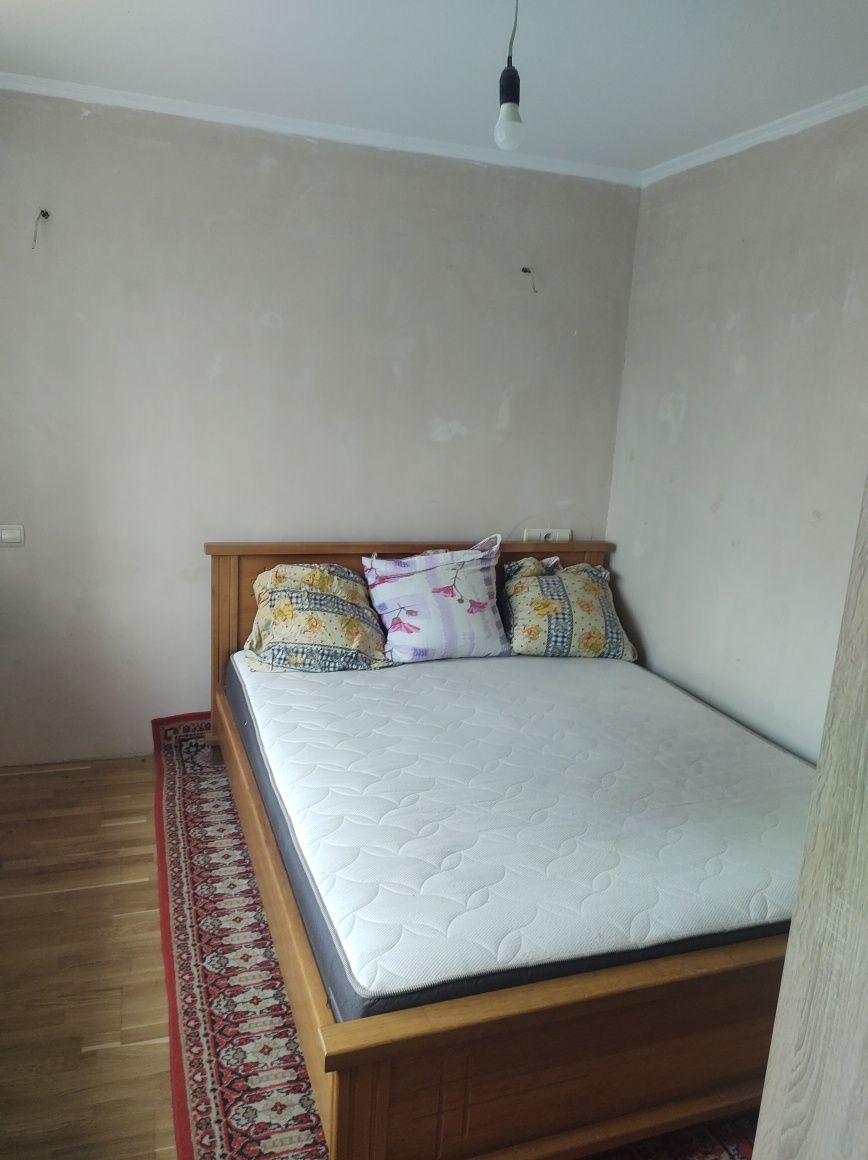Трёхкомнатная квартира возле Славутич Арена.Стадион.80кв.м.Студия.