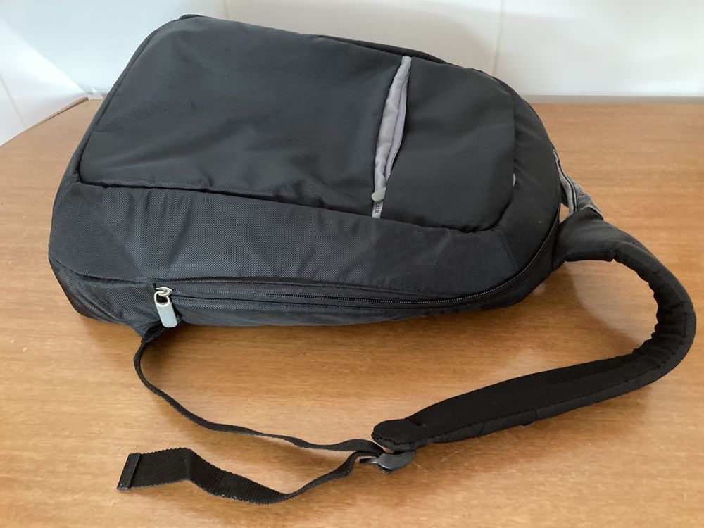 Mochila de computador da marca Belkin