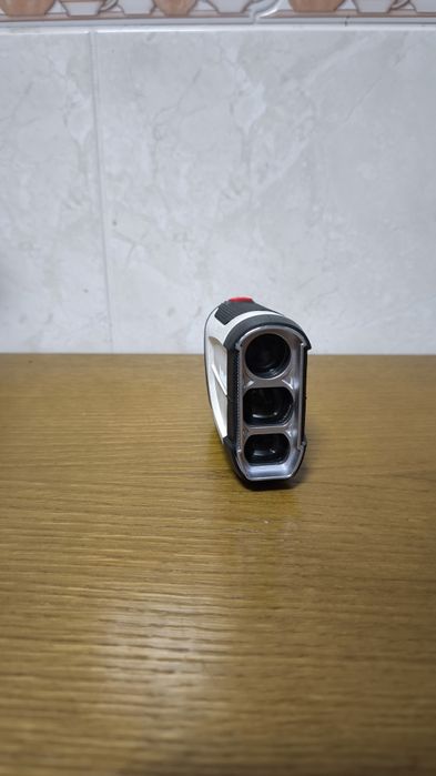 Range finder Bushnell tour v4