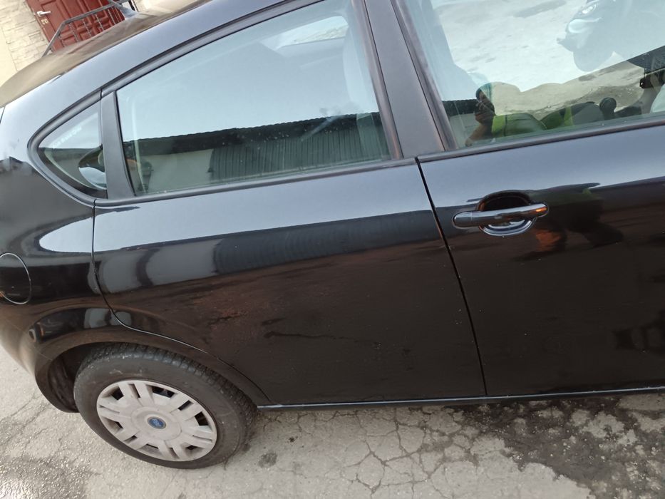 Prawy tylny błotnik ćwiartka elementy cięte seat Leon 2