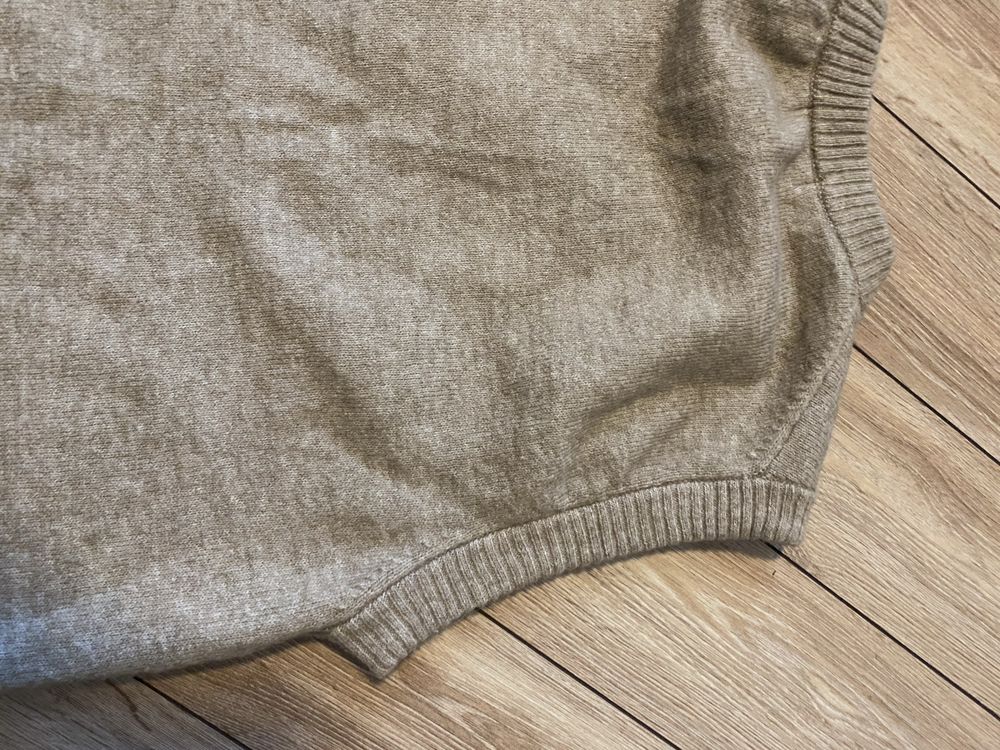 Wełniany Bezrękawnik/Kamizelka swetrowa/sweter w serek.  H&M.