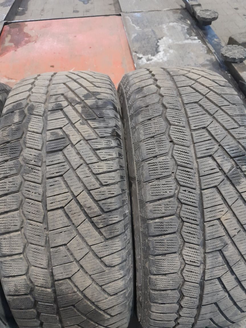 235/55R17 Continental CrossContact Viking komplet