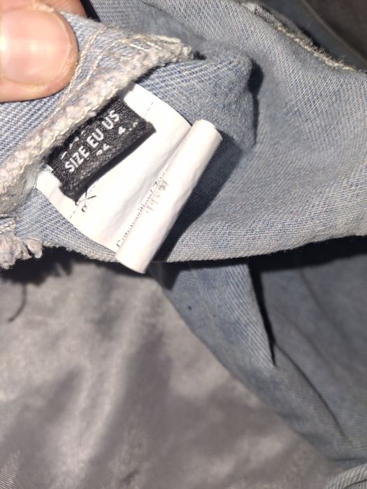 Укорочений джинсовий піджак розмір М