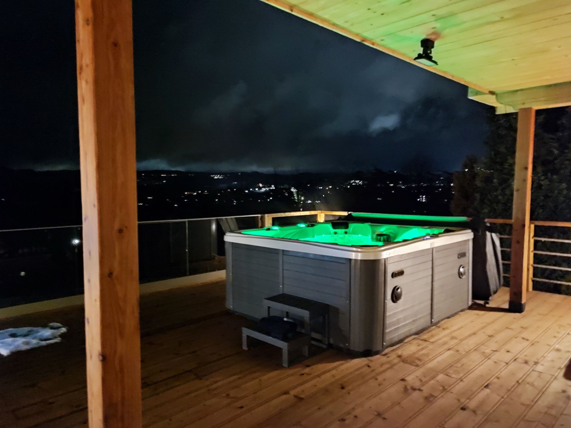 Dom 10 osób , góry, wynajem, noclegi,  jaccuzi , sauna. Istebna