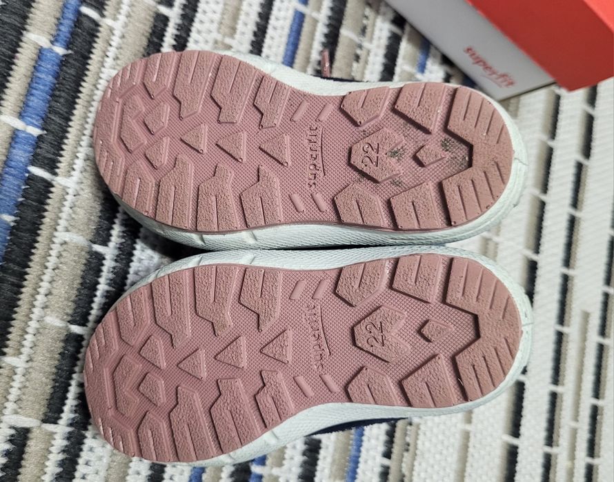 Zimowe buty SUPERFIT dla dziewczynki rozm 22