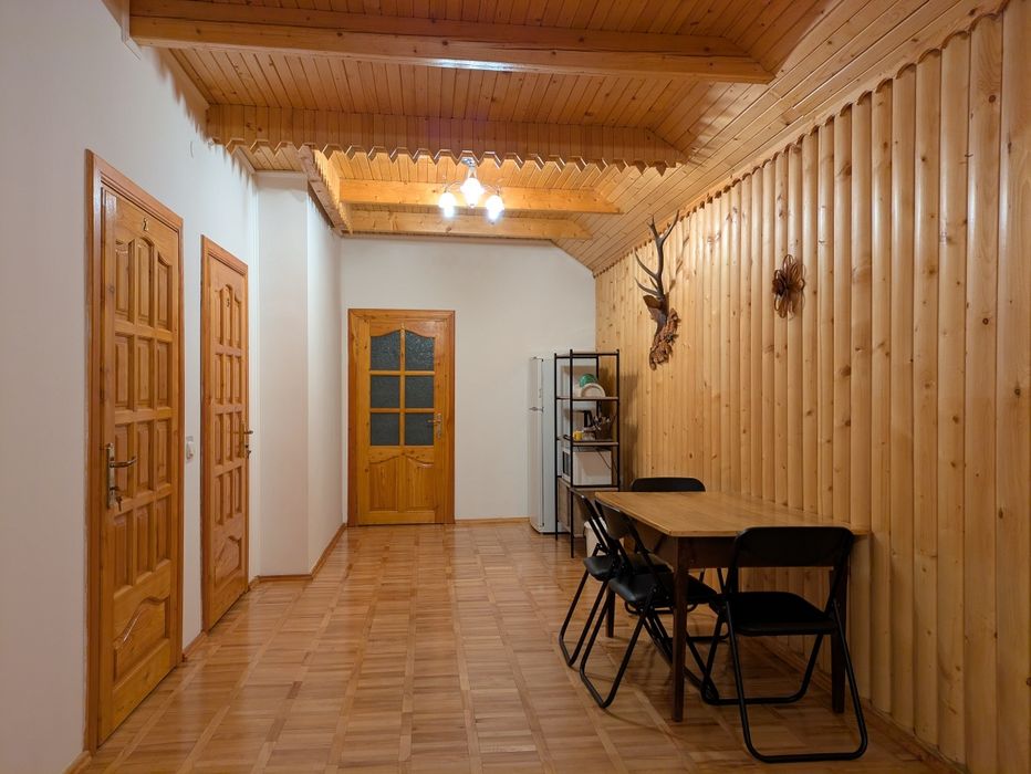 Будинок Славське "Солодка мить", Без господарів, Центр