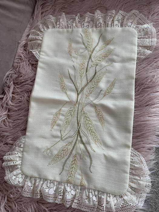 Великодній кошик з рушничком