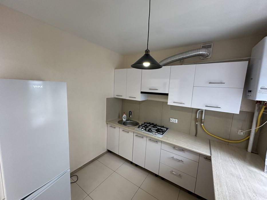 1 кімнатна вулиця Височана 18 в центрі 2 поверх