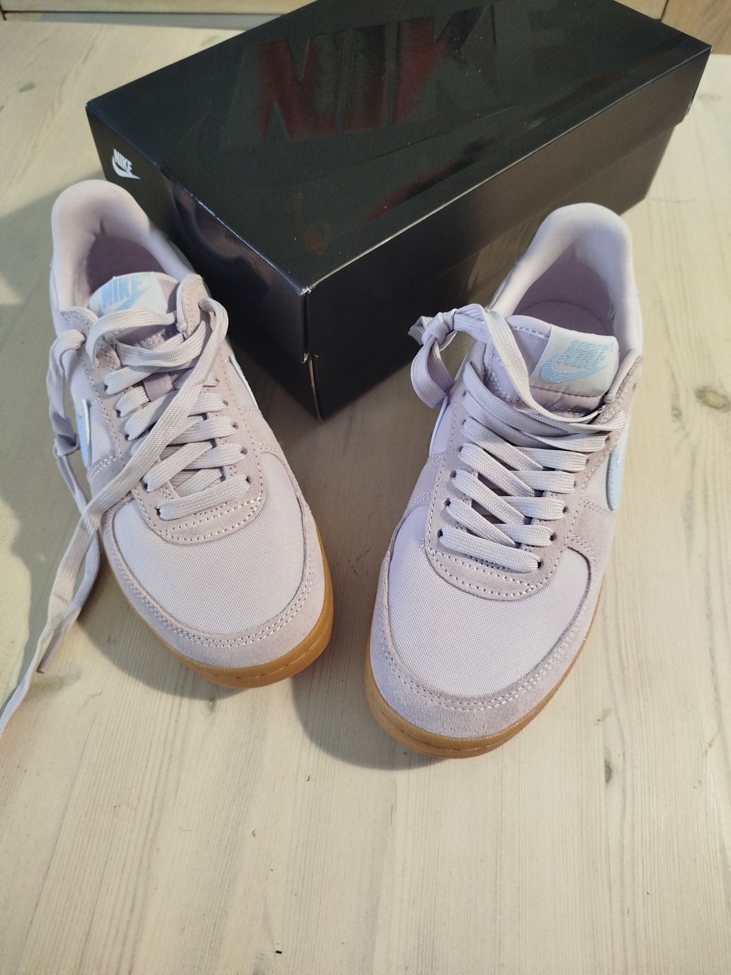 Женские Nike Field General 24 см