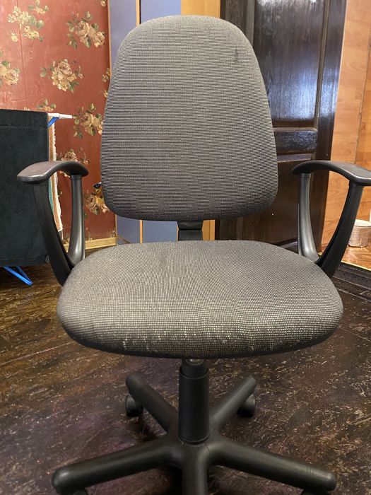 Офисный стул