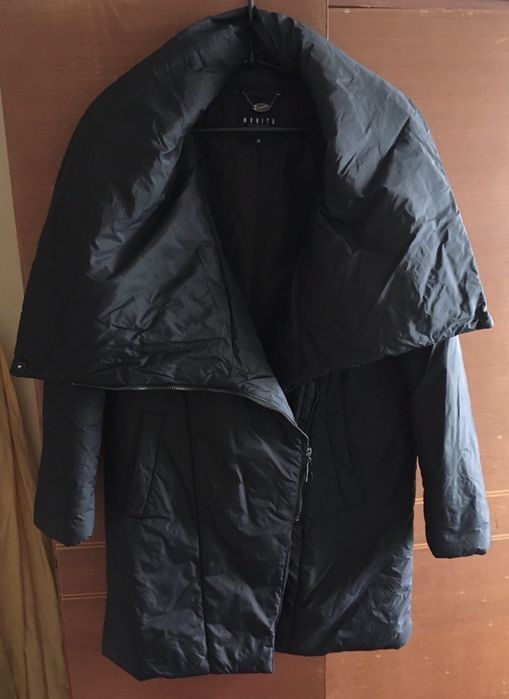 Пуховик черного цвета Mohito