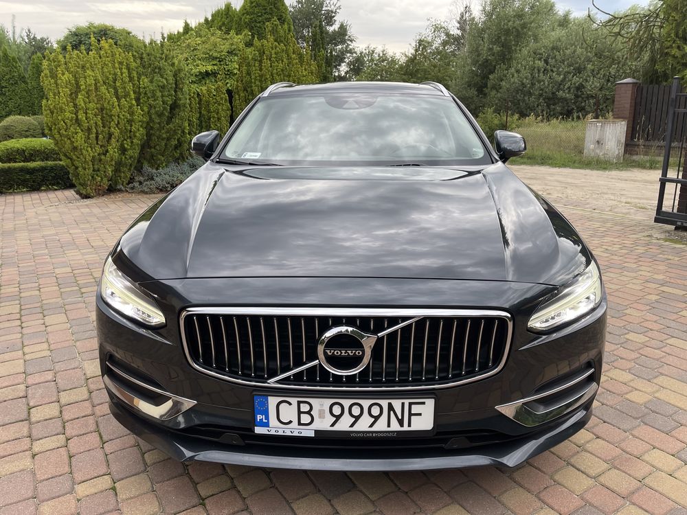 Volvo V90 D4 , Inscription, B&W, Panoramadach, koła 20