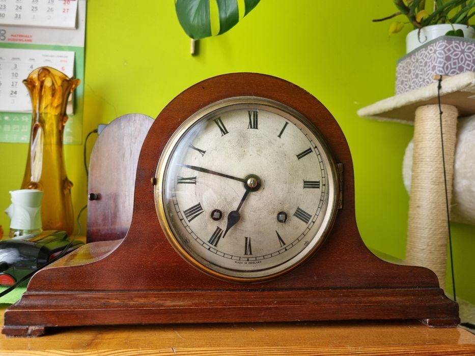 Angielski zegar kominkowy