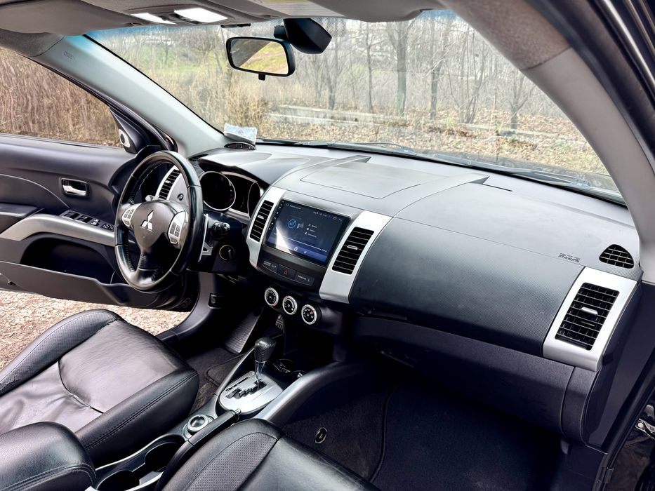 Продам Mitsubishi Outlander XL