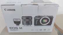 Aparat bezlusterkowy Canon Eos M cały komplet.