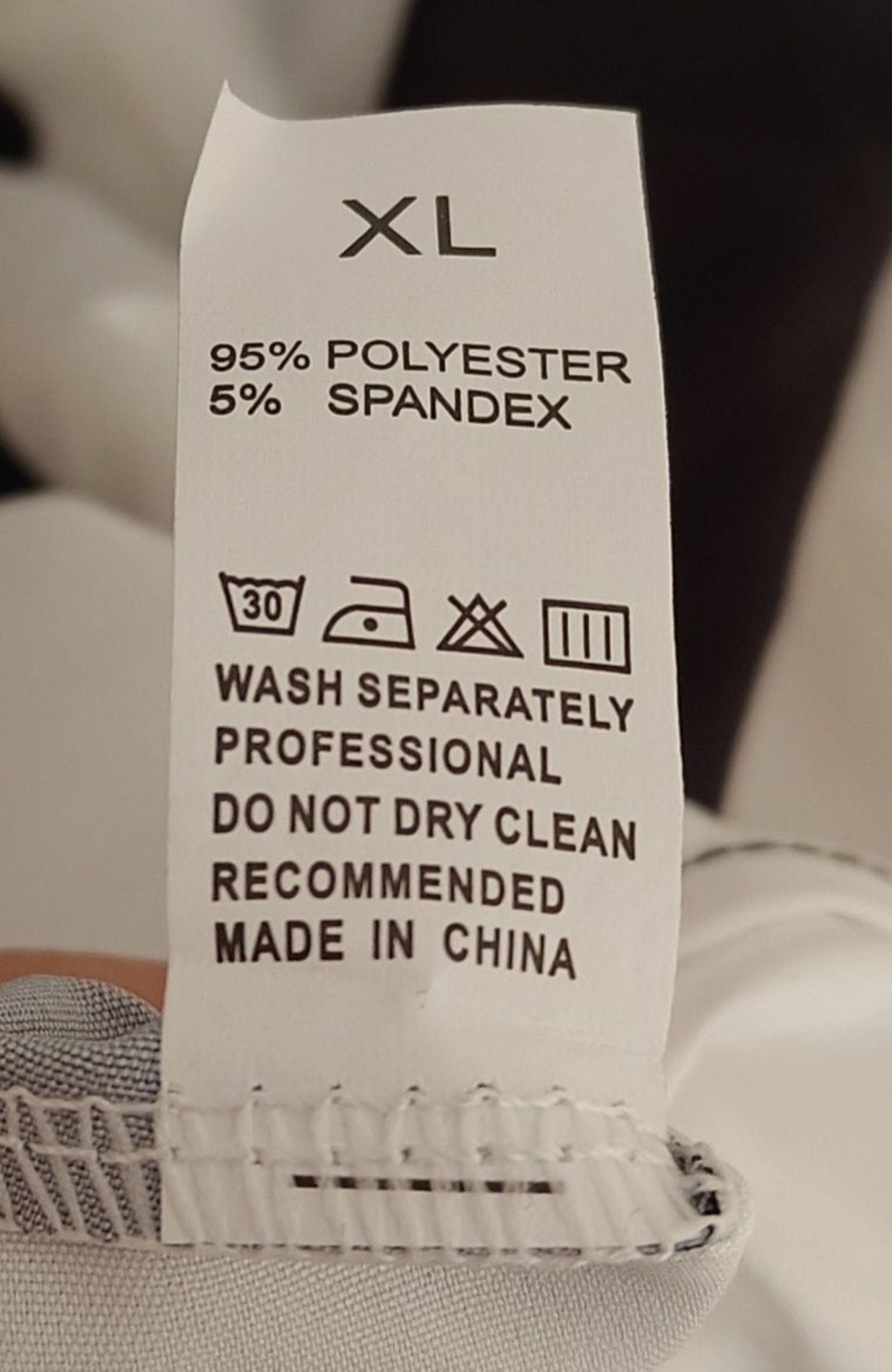 Продам стильну жіночу сукню.