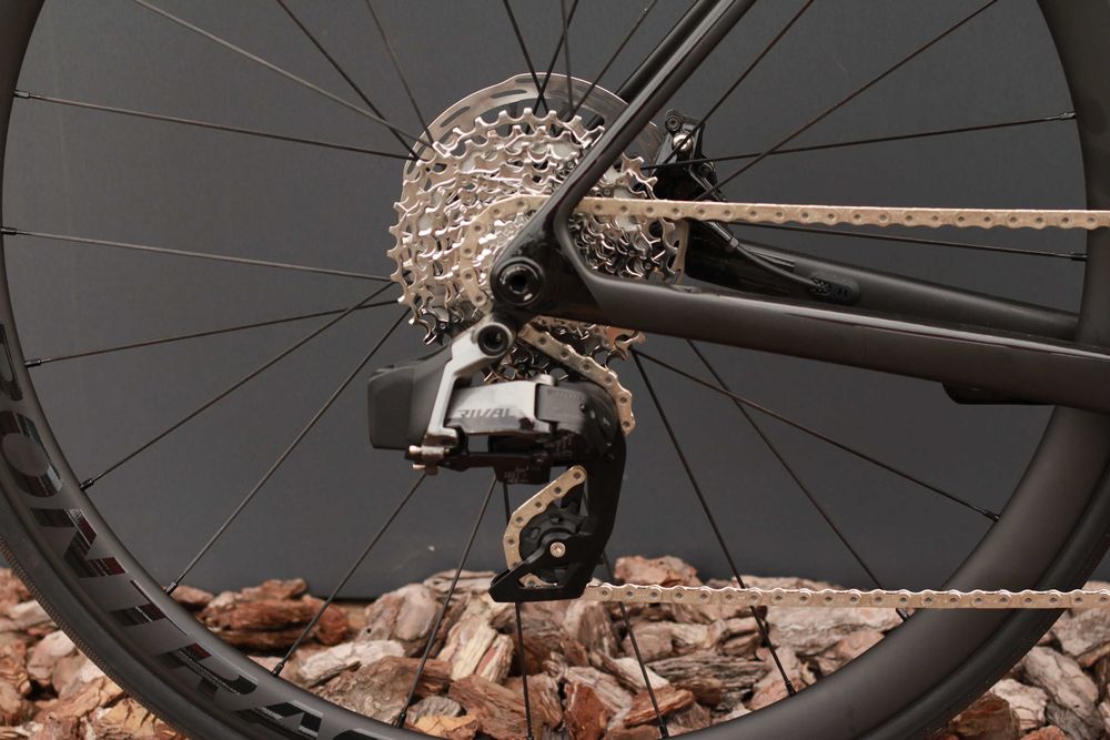 Nowy rower szosowy Trek Madone SL 6 AXS Gen 8