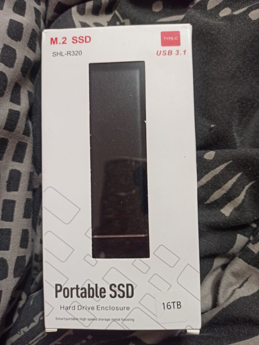 Карман внешнего жесткого диска (SSD) M.2 SHL-R320 объемом 16 ТБ