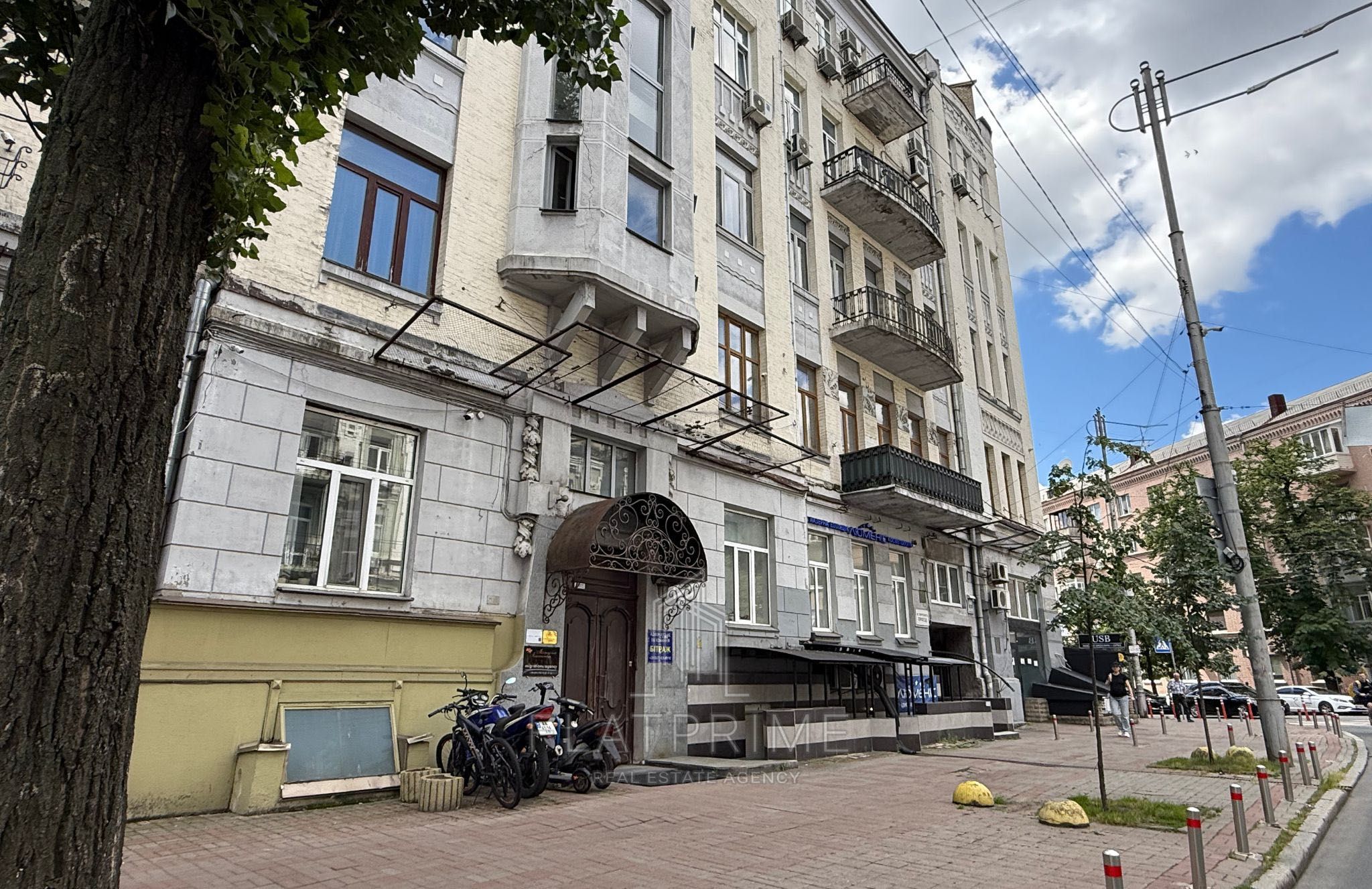 Продаж комерційного приміщення Шота Руставелі Палац Спорту Центр Київ